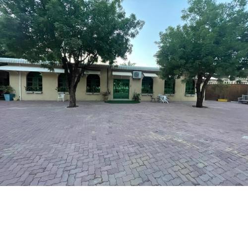 Big Guest House - استراحة كبيرة
