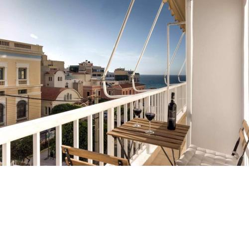 Big renovated 2-bedrooms appartment in City Center