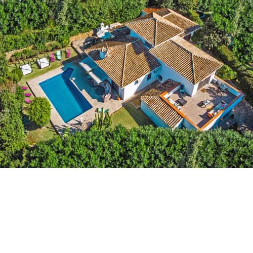 BIG VILLA 34121390 WITH 10 BEDROOMS EL ROSARIO MARBELLA, PRIVATE POOL FOR HOLIDAY RENTALS