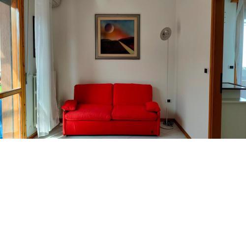 Bilocale colonie, con patio fronte mare e garage