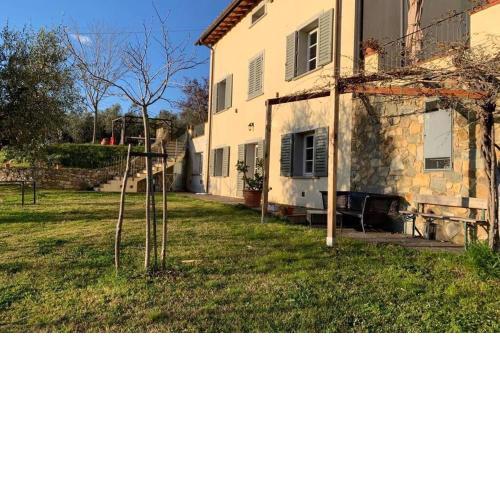 Bilocale con giardino alle porte di Firenze