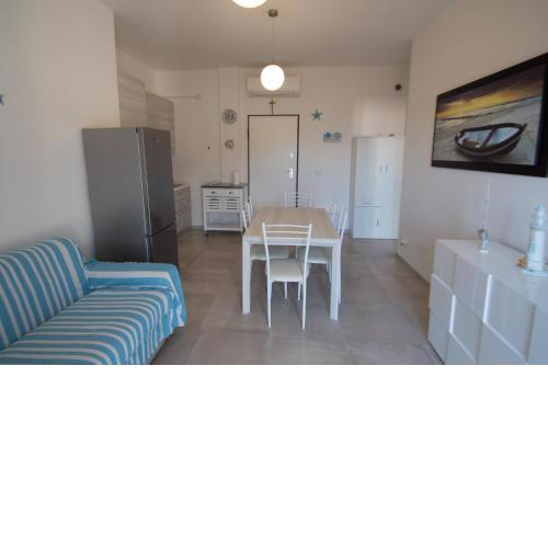 Bilocale nuovo con vista mare e posto auto