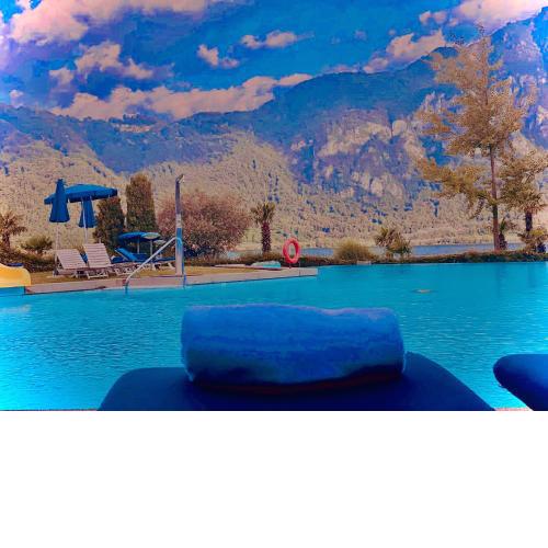 Bissone Lake Apartment 403