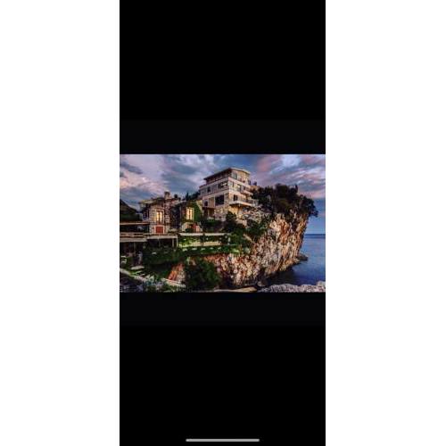 Blanche Cliff Apartments