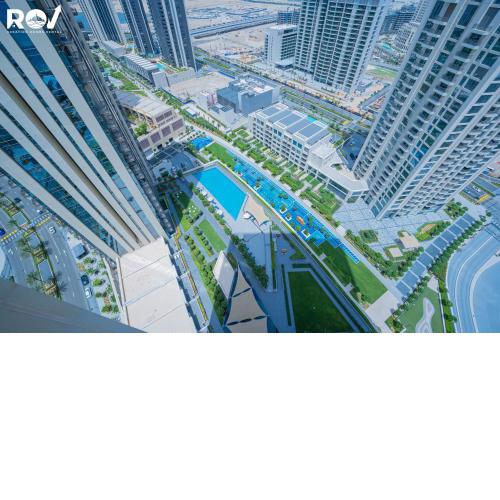 Blissful 1BR with Pool and Creek view