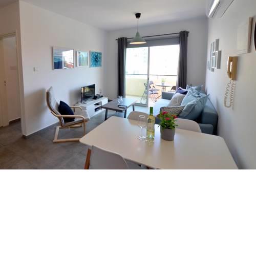 Blu Mackenzie 1 bdr Flat, Hosts 4