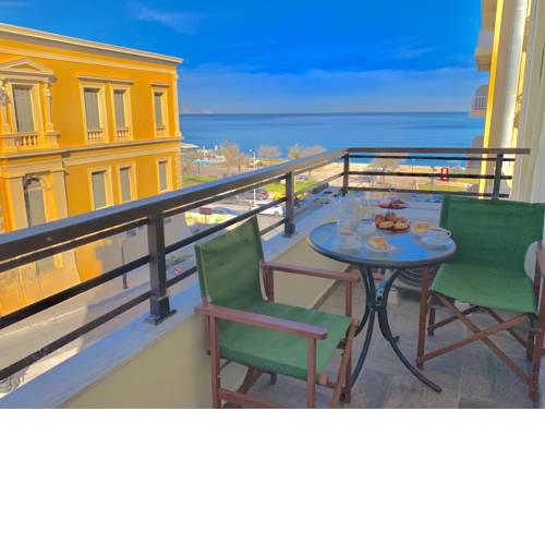 Blue Elegance City Center Heraklion Apartment