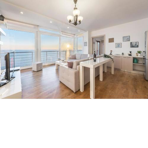 Blue Heaven -Full Sea view Brand new Apartment