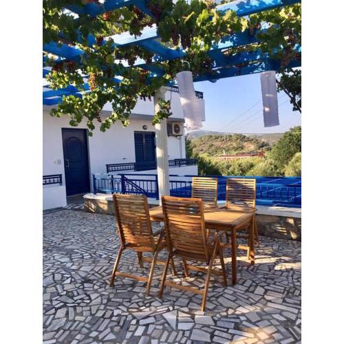 Blue House Lardos
