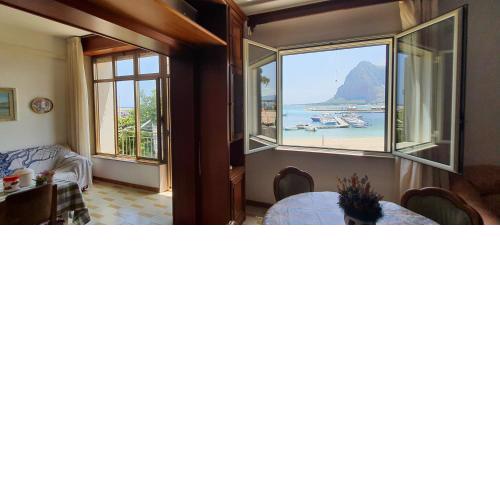 Blue sea apartment