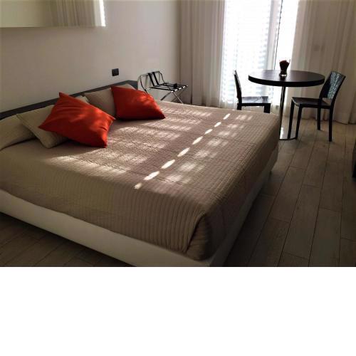 Blue Shades ApartHotel