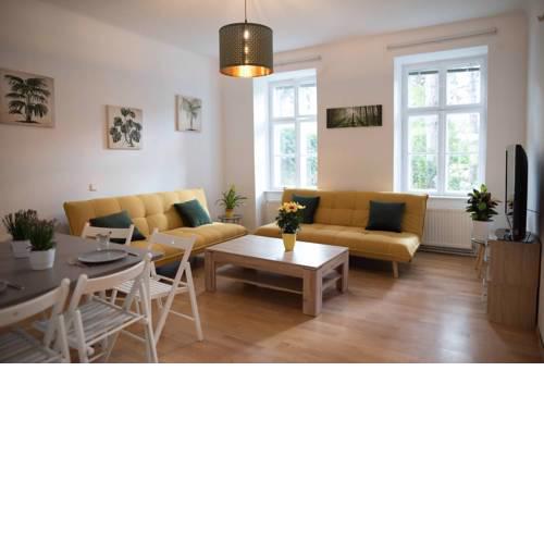 Blueberry Living City Apartment