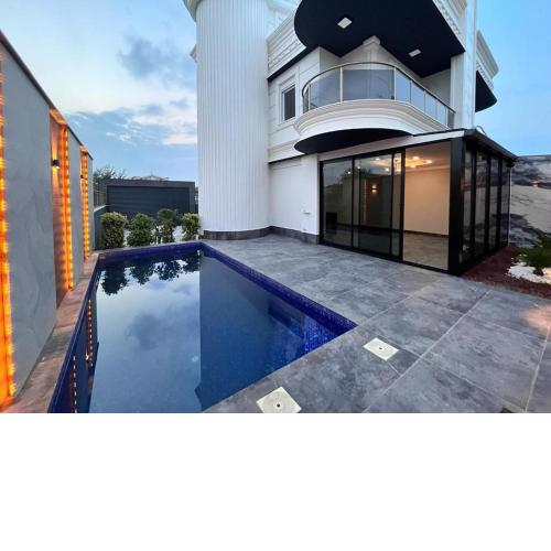 BLUEGARDEN VİLLA 3+1 LÜX