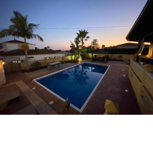 Bluehouse con piscina privada 300m de la playa