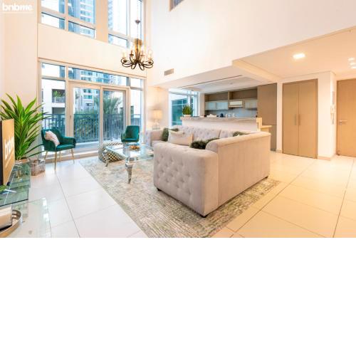 bnbmehomes - Duplex Living walk to Burj K and Dubai Mall - L313