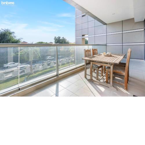 bnbmehomes - Great Value Spacious Apartment w Moden Furniture - 103
