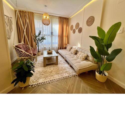 Boho 2BR Apartment with Garden View