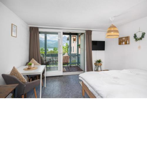 "Boho Oase" with lake view and pool