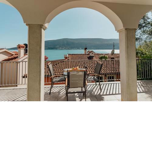 Boka Apartment 5