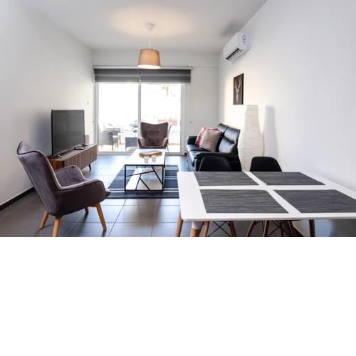 BOOK ME NOW Central Flat