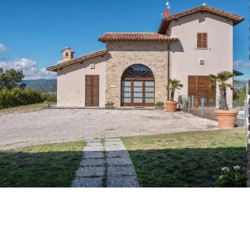 Borgo with mini pool in the Apennines unspoiled nature beautiful views