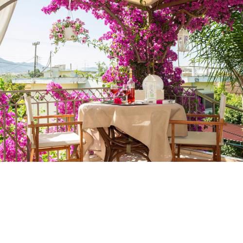 Bougainvillea house with view near the beach