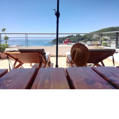 Bourbos Summer Rooms