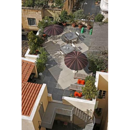 Boutique Athens EP16 Building