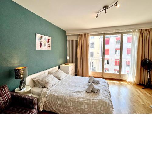 Boutique Central Studio, 5' from the Lake