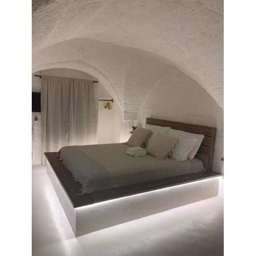 Boutique room One