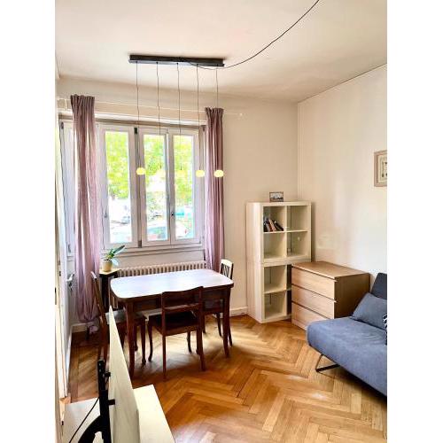 Boutique Studio in City Center, 7' from Train Station