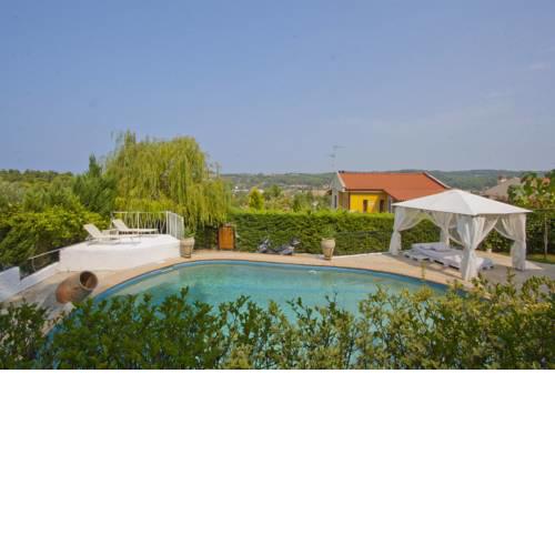 Bozis Private Pool Villa, Siviri