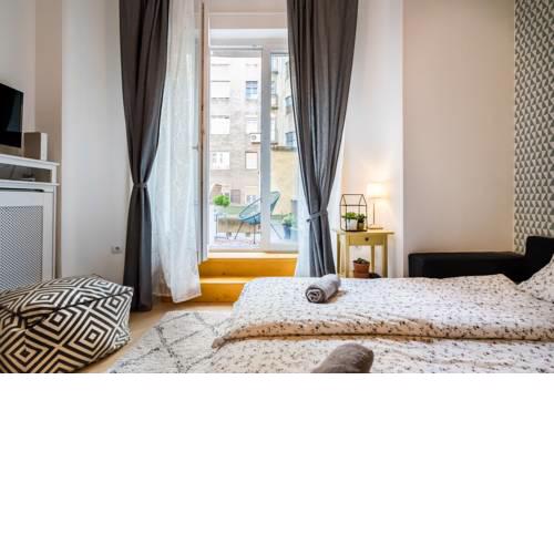 BpR Charming Design Apartment with balcony, A/C