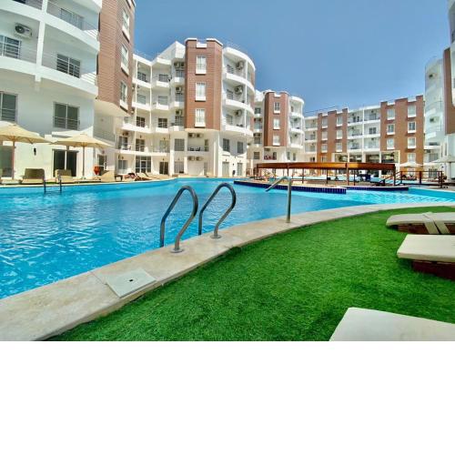 Brand new 2 bedroom apartment in Aqua Palms Resort