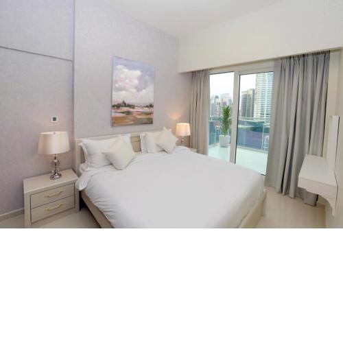 Brand new 2 Bedroom Apt With Astonishing View of Burj-Khalifa