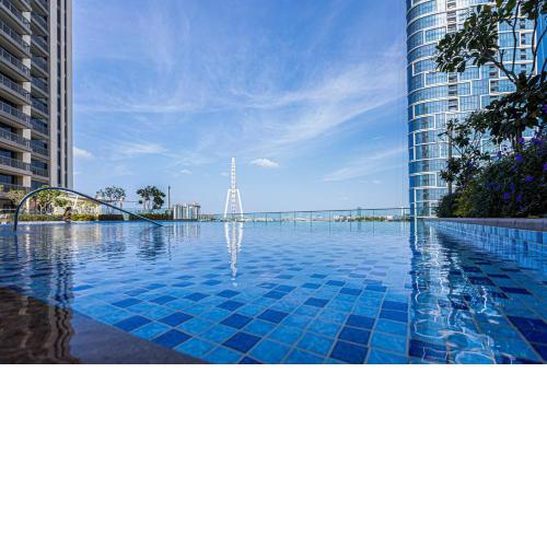 Brand new apartment with huge terrace 52 42