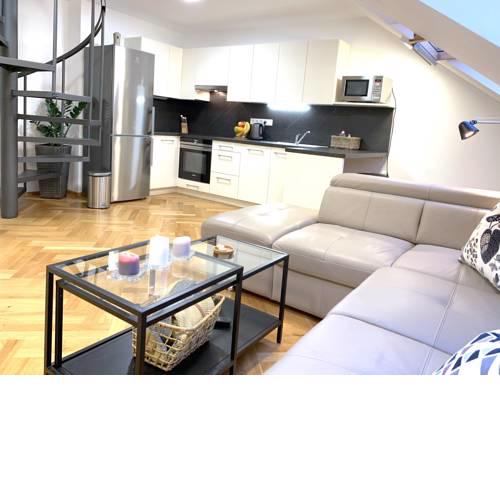 Brand New Boutique apt with AC - BEST LOCATION!