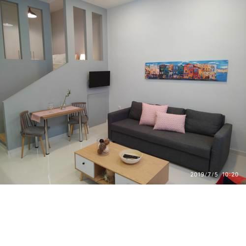 Brand new central apartment