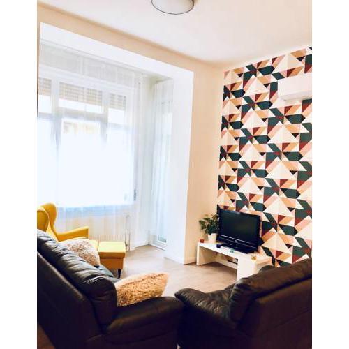 Brand New Hernád Home - 3BR - 6ppl - FREE PARKING