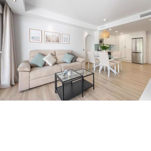 Brandnew apartment by the beach