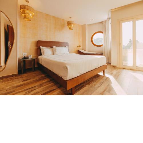 Brassalmaz pyramids hotel