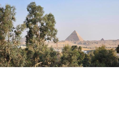 Breathtaking Pyramid View - Full Cozy & Stylish Apartment