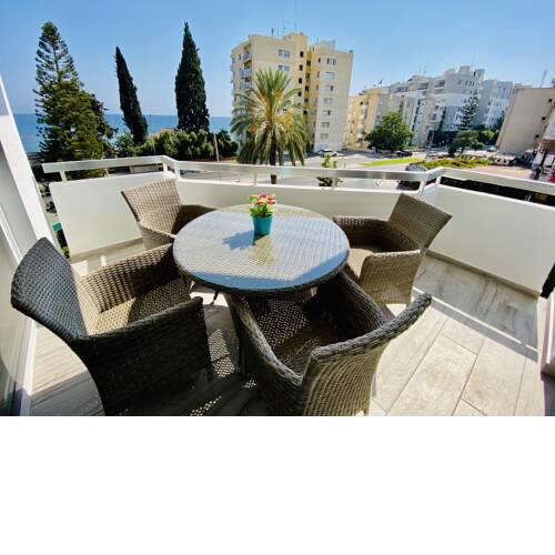 Breeze sea view apartment