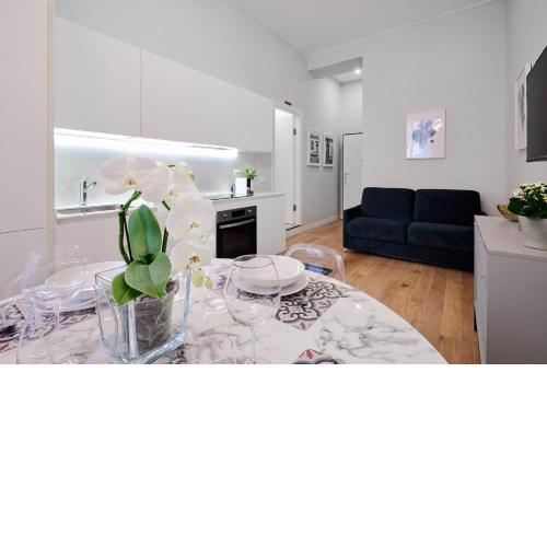 BRERA Suite-Hosted by Sweetstay
