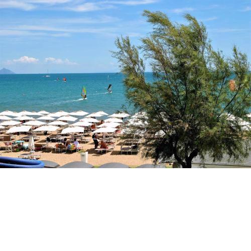 Brezza di mare appartamento fronte spiaggia