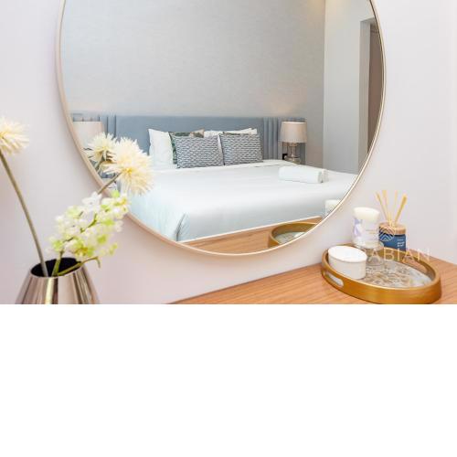 Bright and Cosy 2BRmaids with Sea View and Riva Beach Club Access