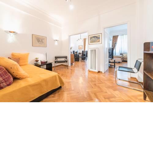 Bright and luxury apt with Jacuzzi
