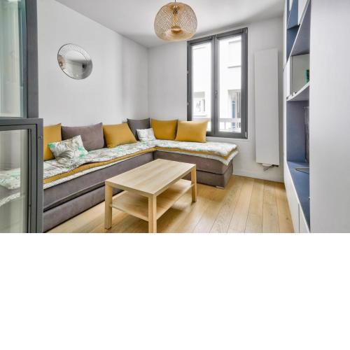Bright apartment for 8 - Paris 19E