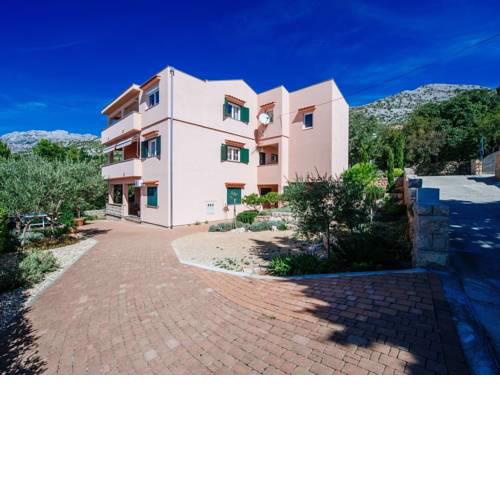 Bright Apartment Karla in Starigrad Dalmatia, Croatia