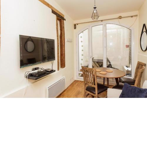Bright apartment near Parc Monceau